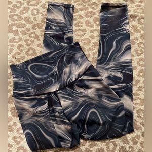 Marble DYI size M high waist yoga pants